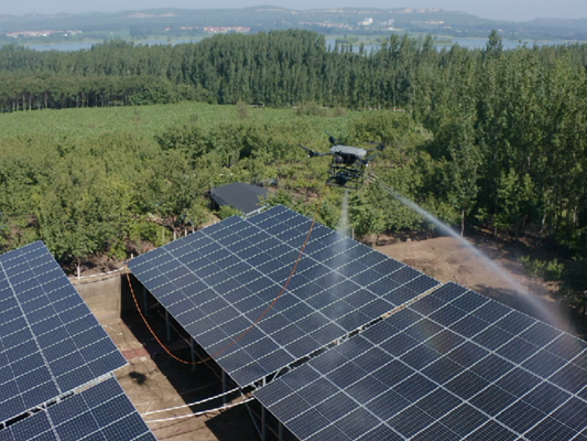Hydrogen-powered Drone photovoltaic cleaning
